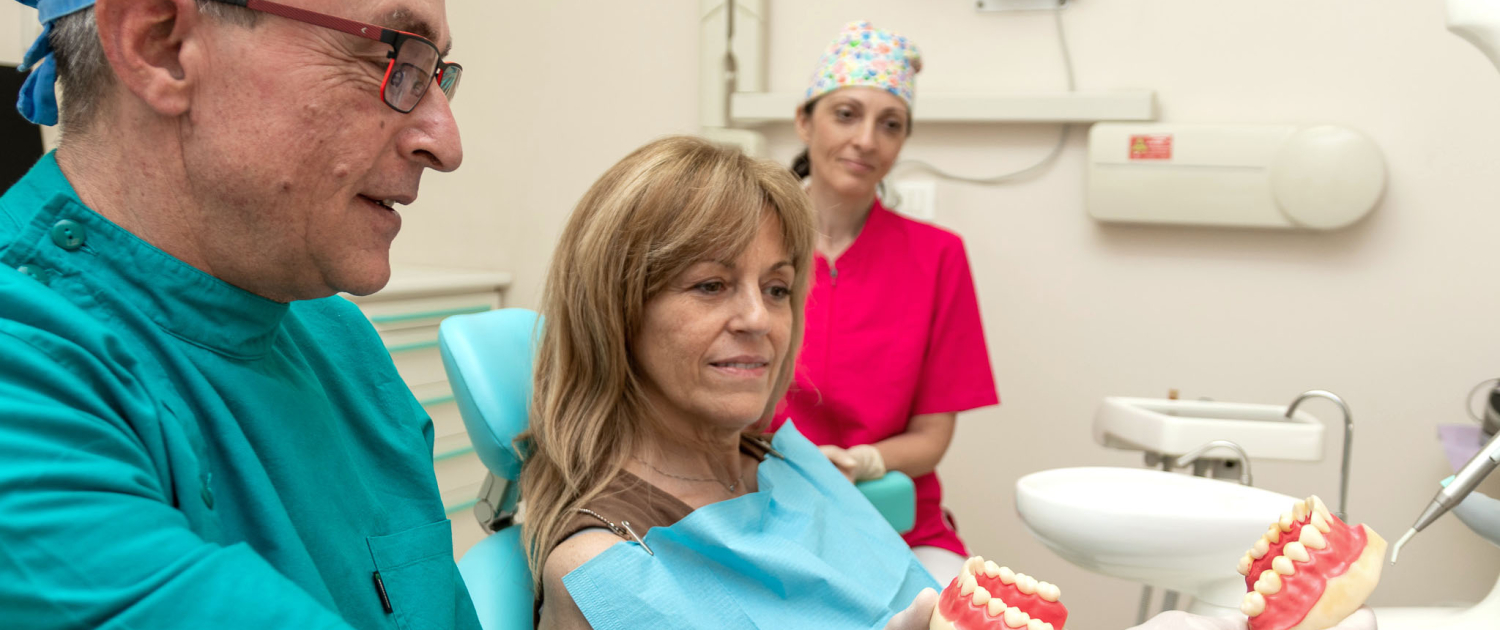 Accoglienza e reception dello Studio Dentistico Artioli Accoglienza e reception dello Studio Dentistico Artioli